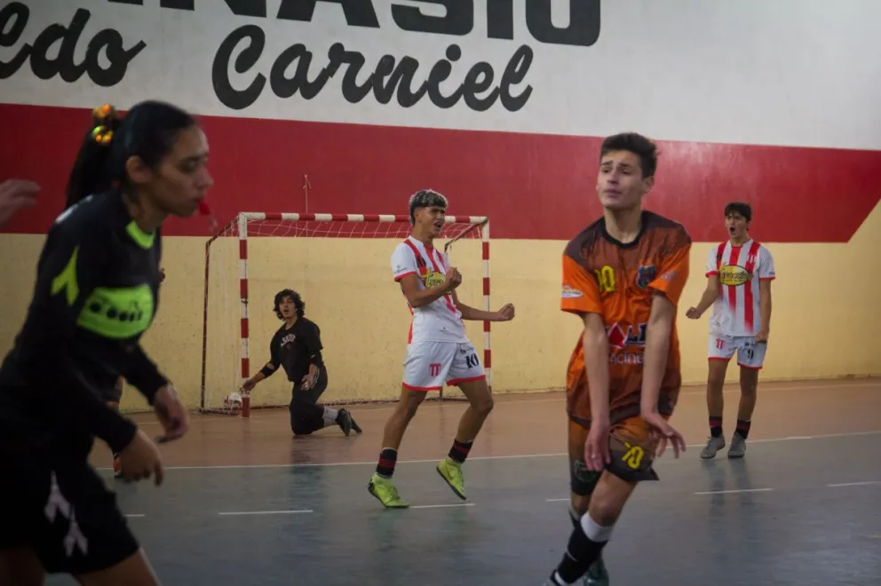Maratónica jornada de sábado para el futsal
