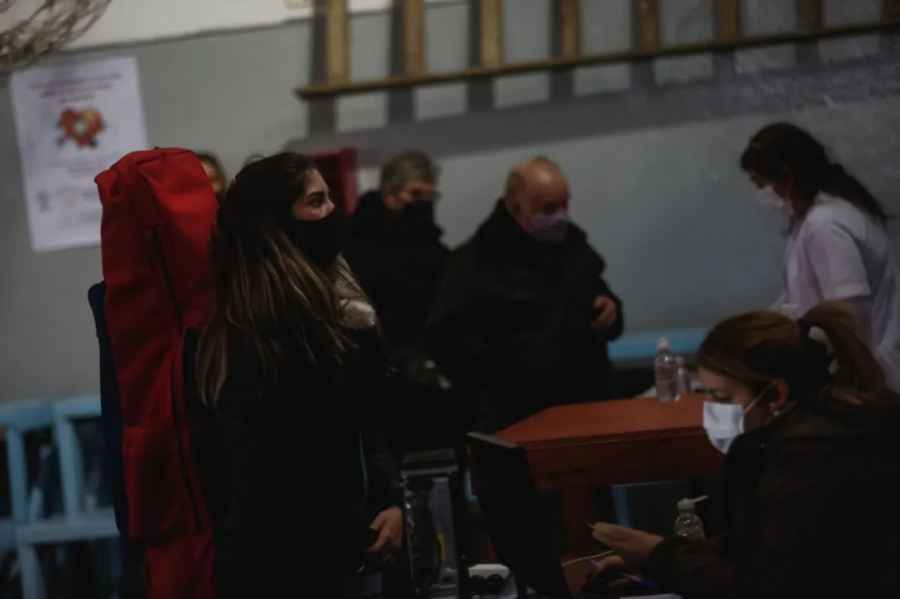 HOY: Nueva jornada de vacunación abierta en el Gimnasio Nº 1