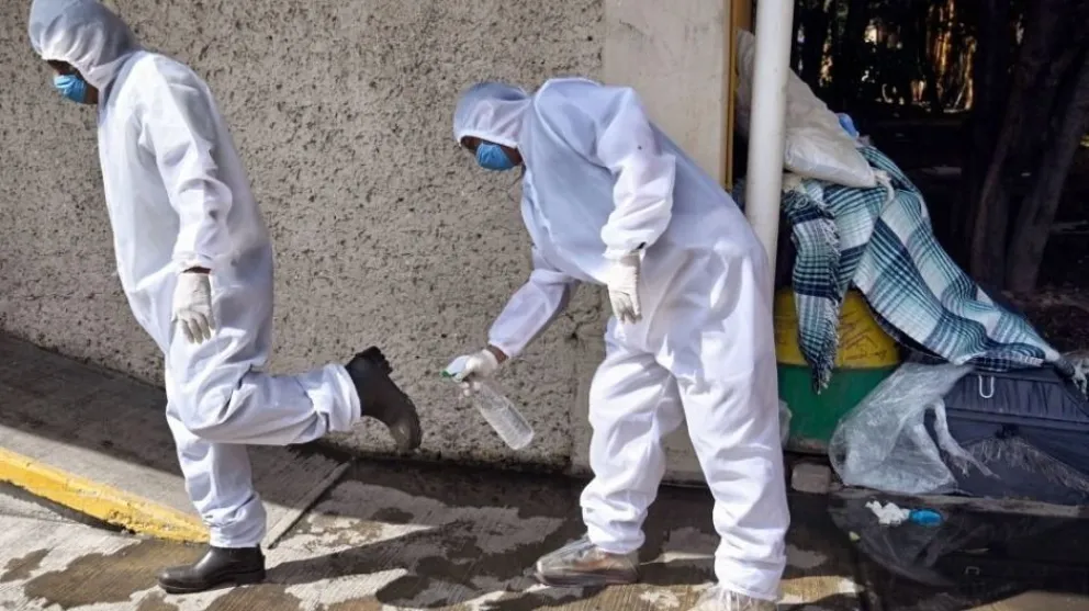 Cosas que no funcionan contra el covid-19, pero que seguimos haciendo