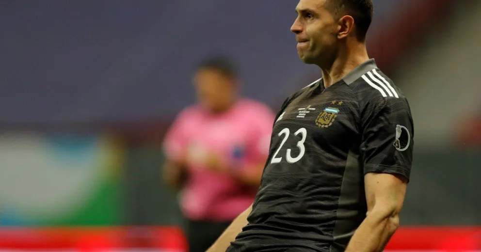 “Mirá que te como”: Dibu Martínez reveló por qué se cruzó con los colombianos 