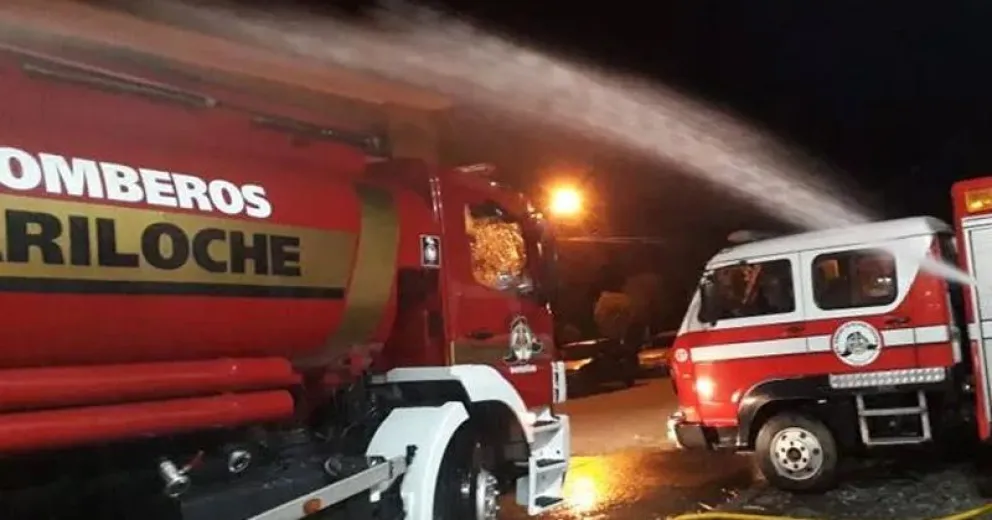 Un incendio destruyó una casilla de madera en el barrio Vivero Municipal