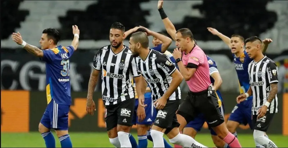 Siamo fuori della coppa: Boca quedó eliminado en otra noche polémica del VAR