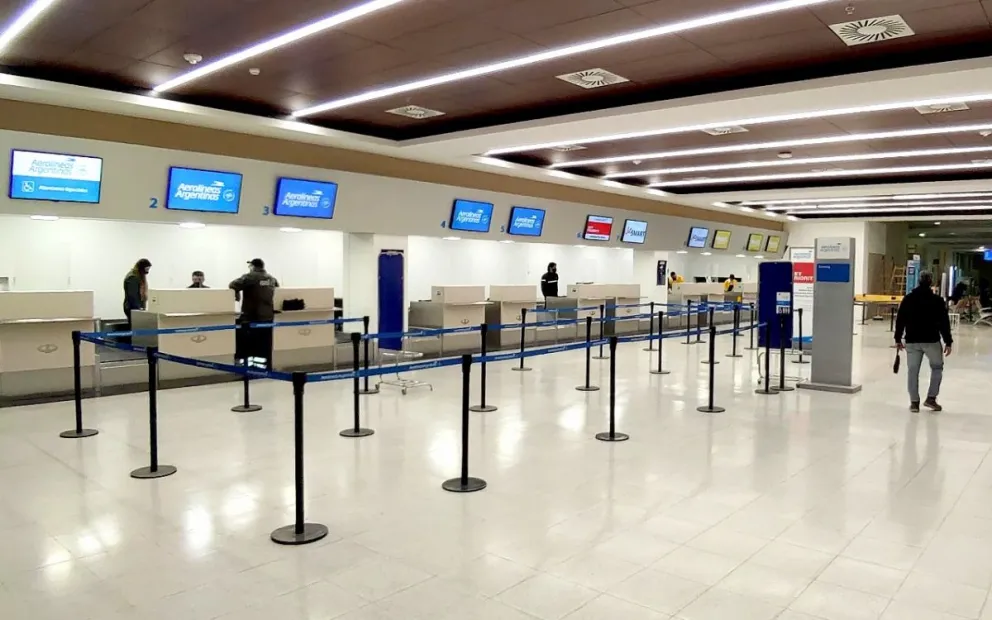 Avanza la modernización del Aeropuerto con la instalación de once nuevos puestos de check-in
